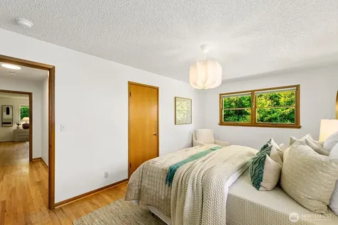3651 Perkins Lane W Seattle WA 98199