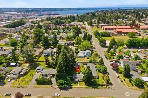 2536 57th Avenue NE Tacoma WA 98422