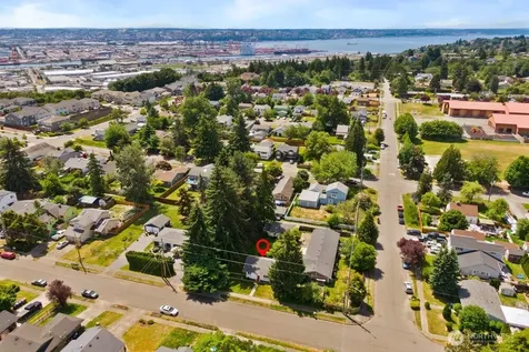 2536 57th Avenue NE Tacoma WA 98422