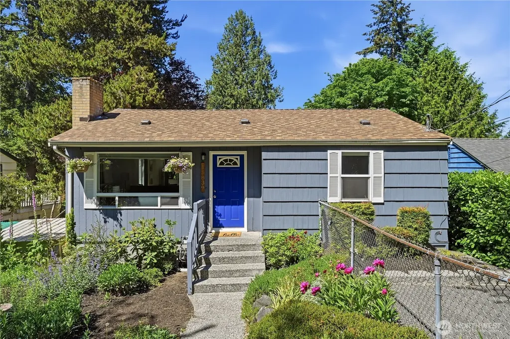 15839 15th Avenue NE Shoreline WA 98155
