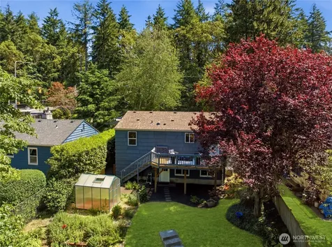 15839 15th Avenue NE Shoreline WA 98155