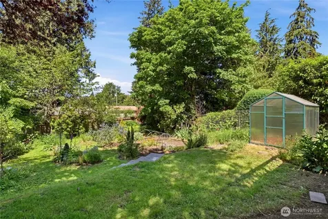 15839 15th Avenue NE Shoreline WA 98155