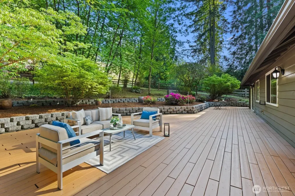16464 239th Avenue SE Issaquah WA 98027