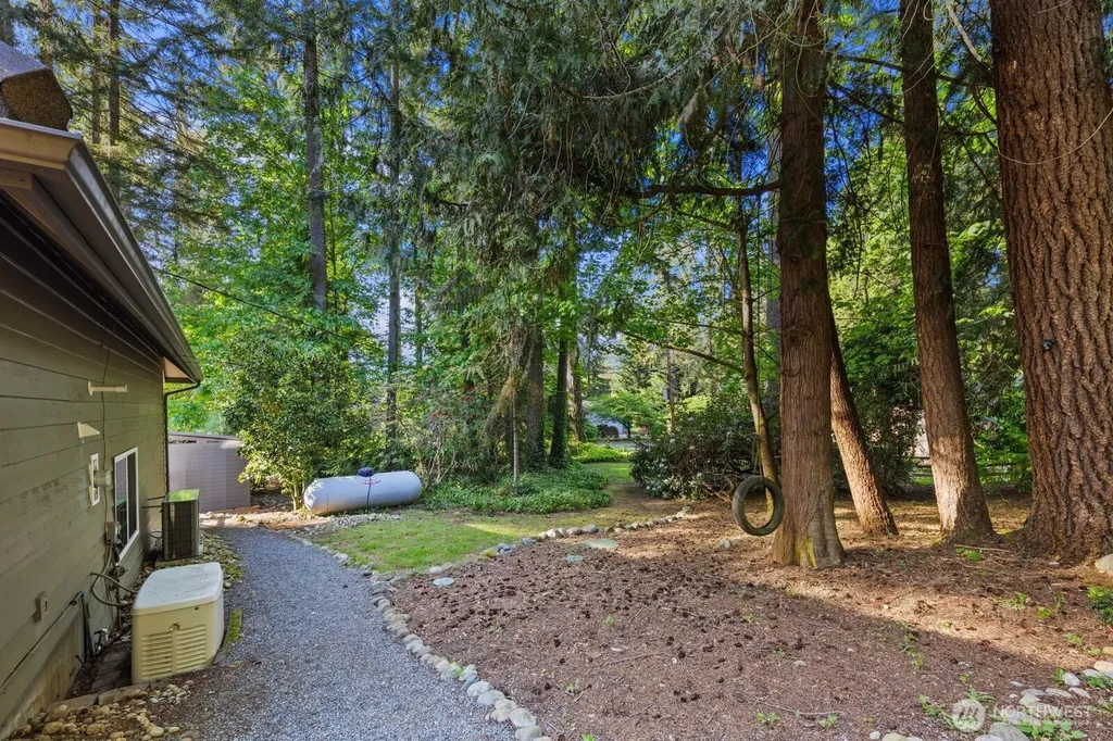 16464 239th Avenue SE Issaquah WA 98027