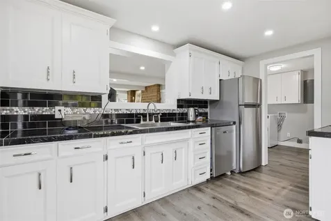 108 W Bartlett Road Lynden WA 98264