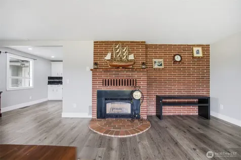 108 W Bartlett Road Lynden WA 98264