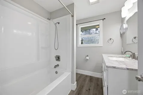 108 W Bartlett Road Lynden WA 98264
