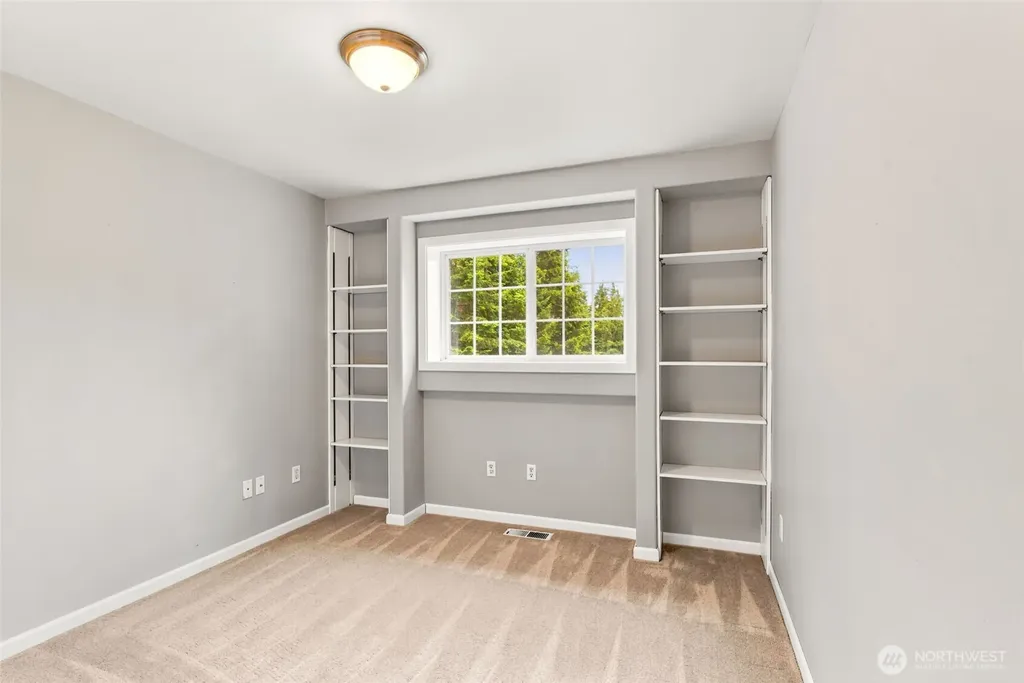 7541 58th Avenue NE Olympia WA 98516