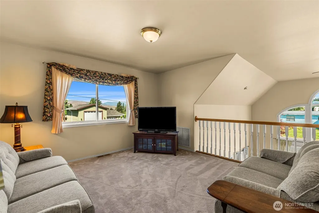 2509 NW Boston Avenue East Wenatchee WA 98802