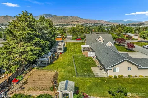2509 NW Boston Avenue East Wenatchee WA 98802