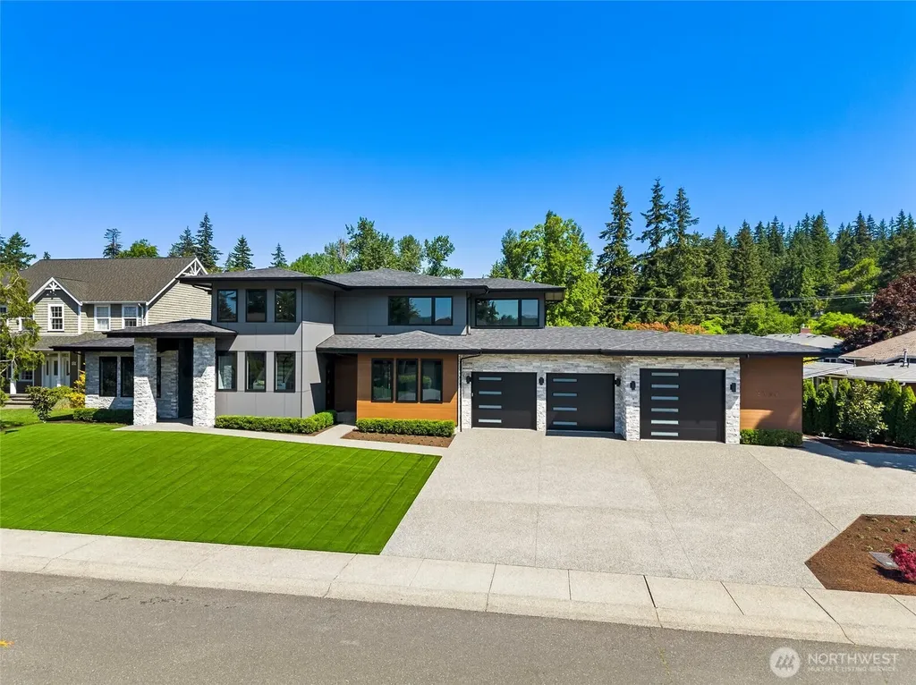 3709 E Connecticut Street Bellingham WA 98226