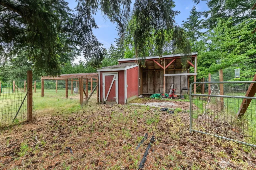20226 Neat Road SE Yelm WA 98597