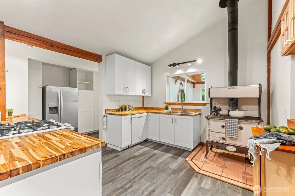 20226 Neat Road SE Yelm WA 98597
