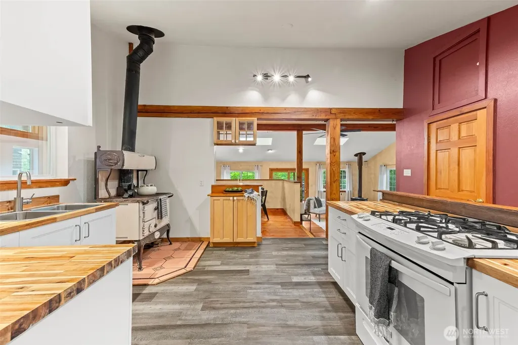 20226 Neat Road SE Yelm WA 98597