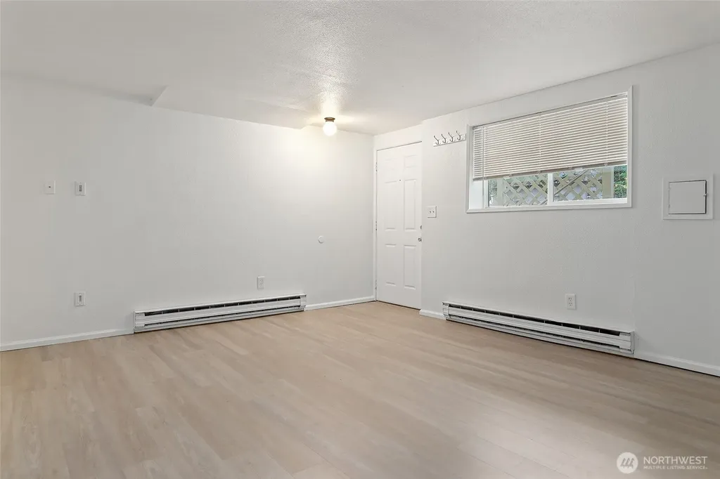 6110 8th Avenue NW Seattle WA 98107