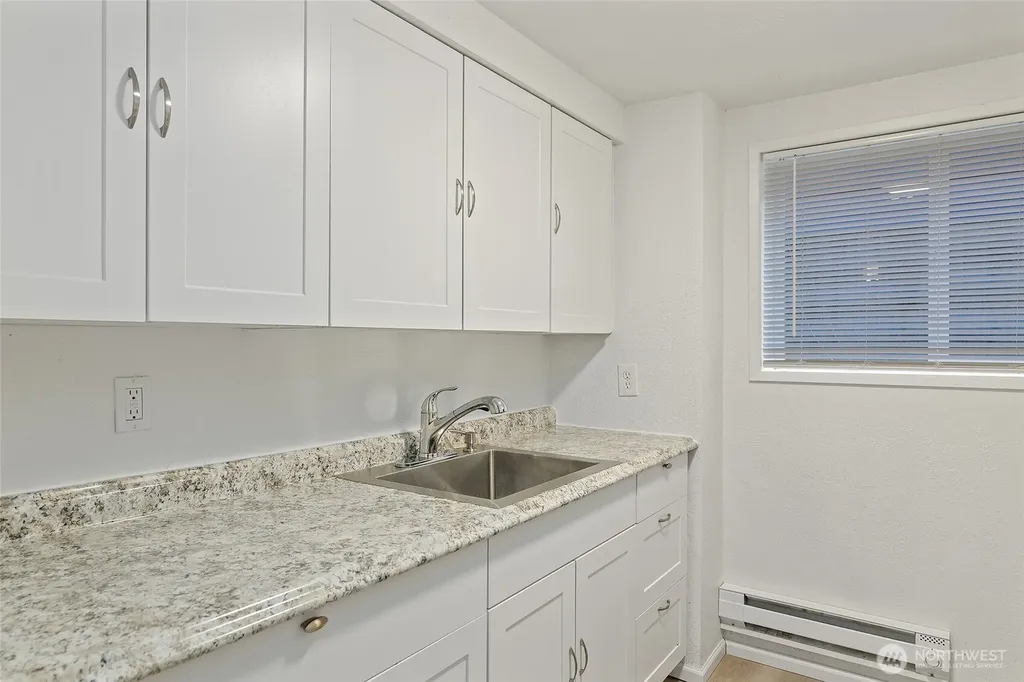 6110 8th Avenue NW Seattle WA 98107