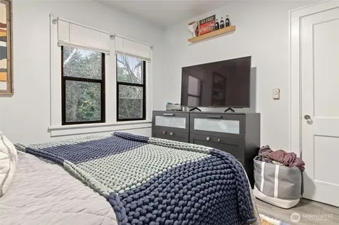 6110 8th Avenue NW Seattle WA 98107