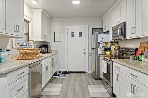 6110 8th Avenue NW Seattle WA 98107