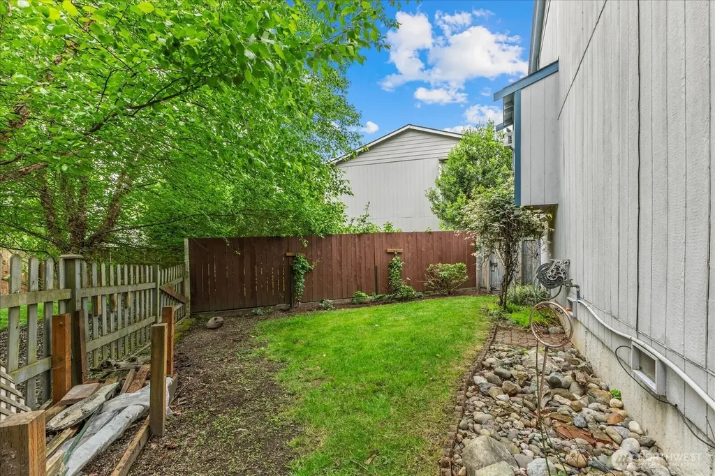 8504 5th Place SE Lake Stevens WA 98258