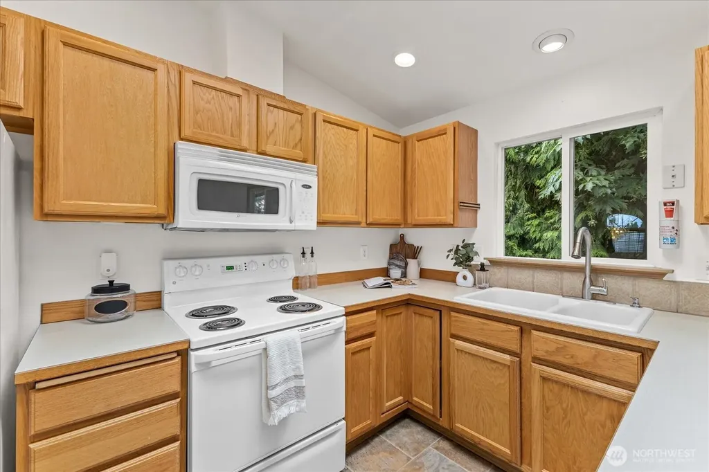 8504 5th Place SE Lake Stevens WA 98258