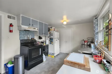 3322 S 10th Street Tacoma WA 98405