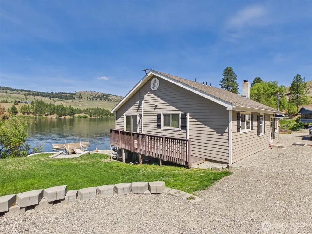 6 Marions Cove Road Republic WA 99166