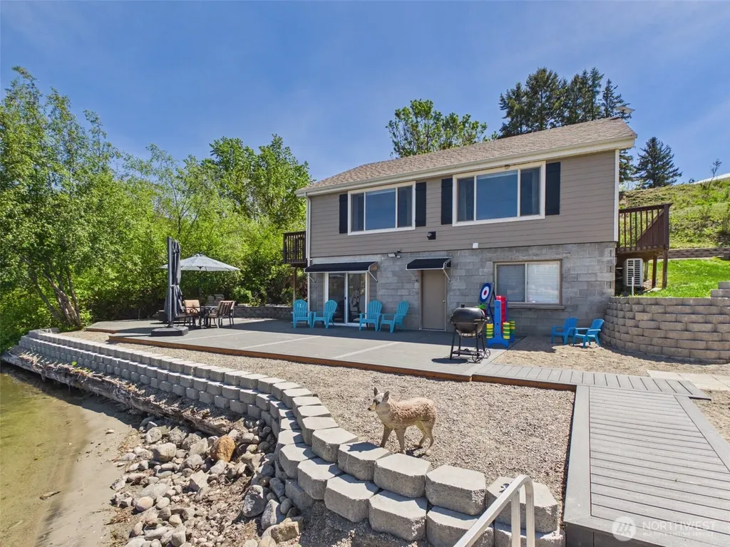 6 Marions Cove Road Republic WA 99166