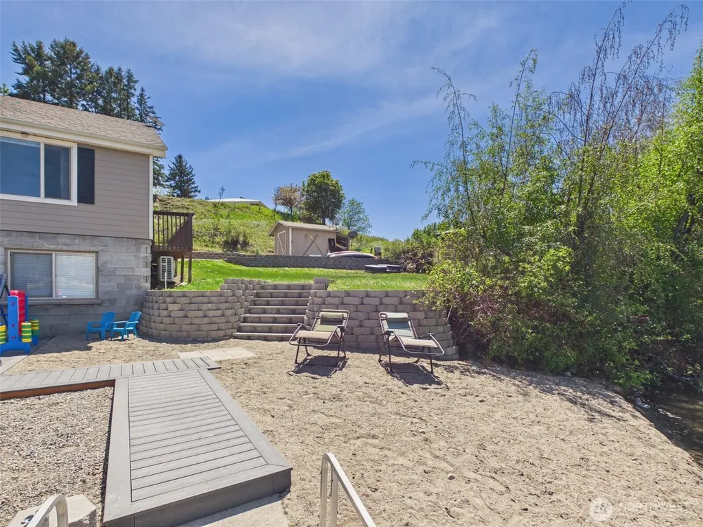 6 Marions Cove Road Republic WA 99166