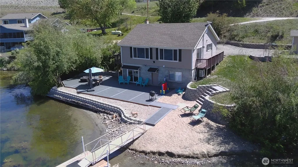 6 Marions Cove Road Republic WA 99166