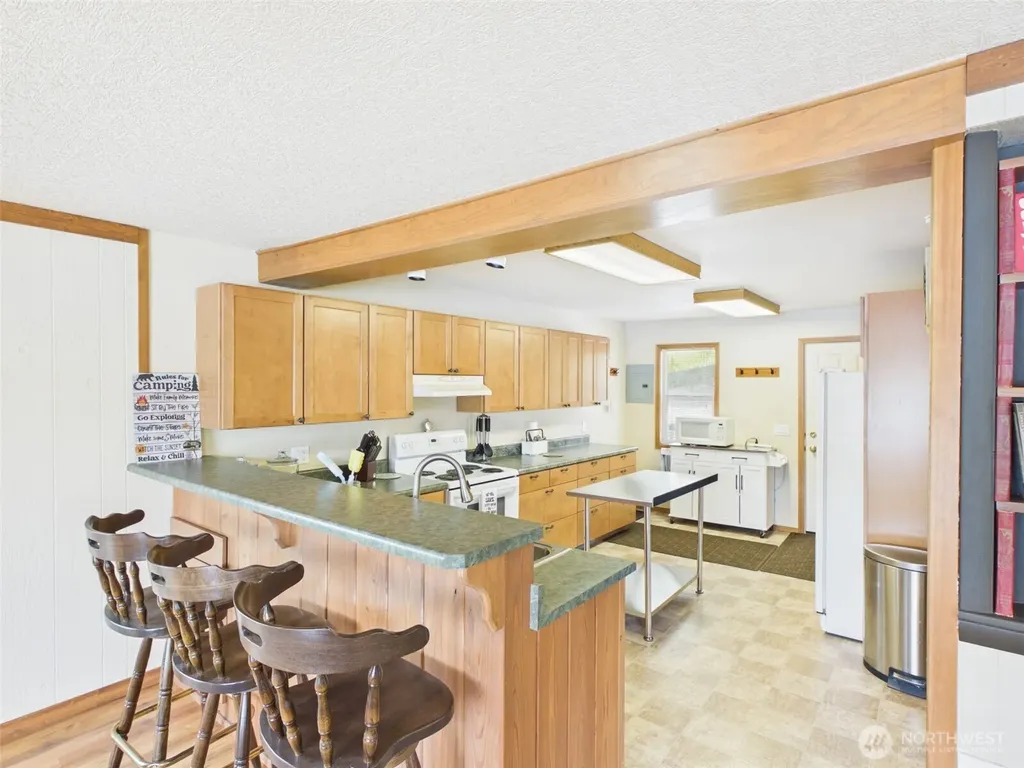 6 Marions Cove Road Republic WA 99166