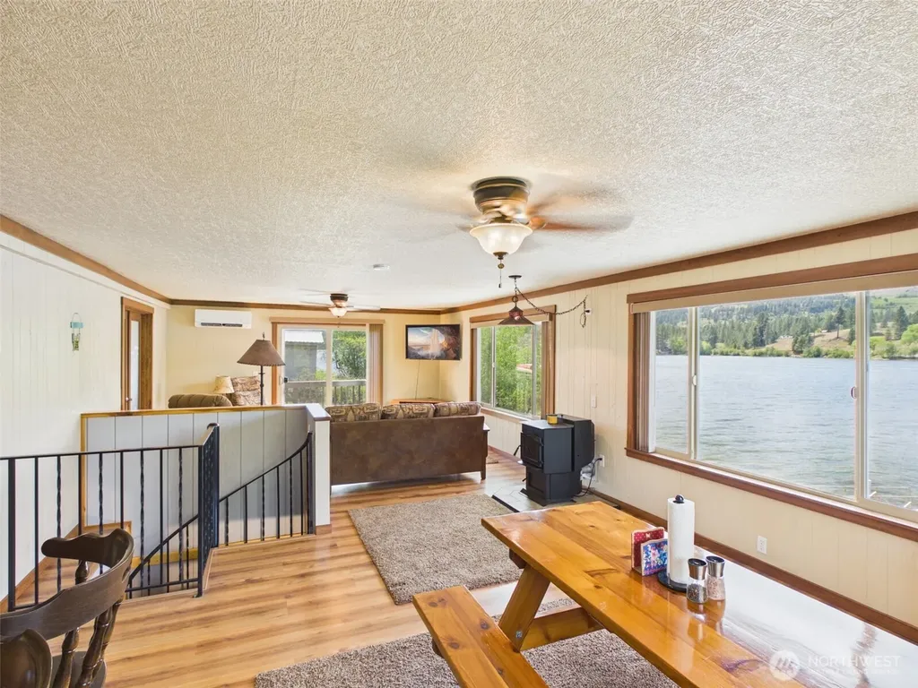 6 Marions Cove Road Republic WA 99166