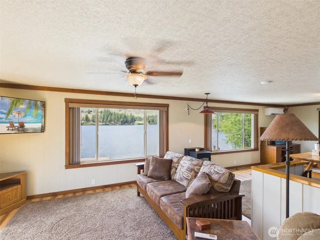 6 Marions Cove Road Republic WA 99166