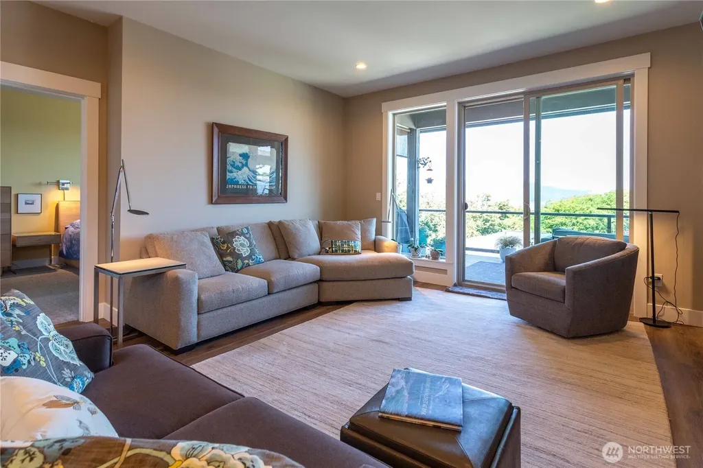 4938 Portalis Way Anacortes WA 98221