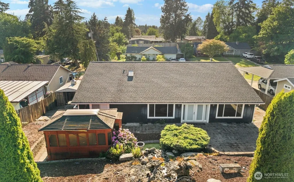32828 22nd Avenue SW Federal Way WA 98023