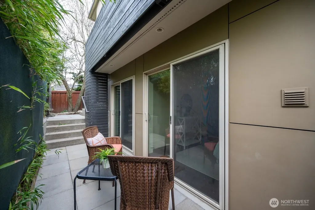 8218 2nd Avenue NE Seattle WA 98115