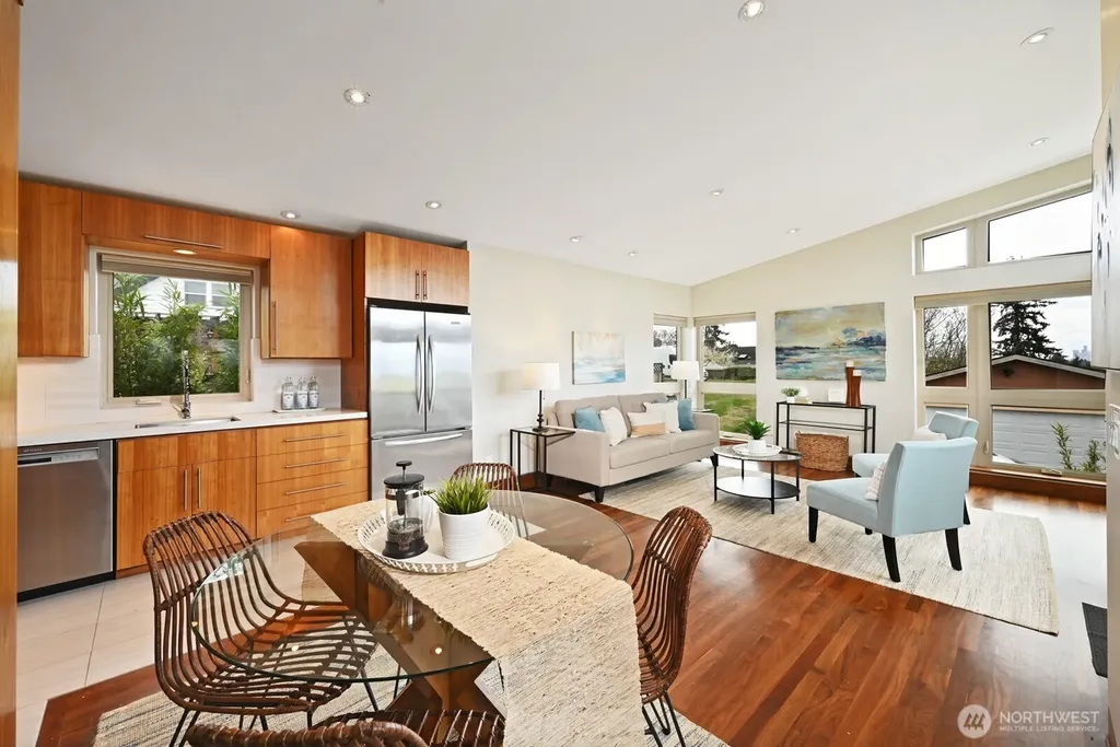 8218 2nd Avenue NE Seattle WA 98115
