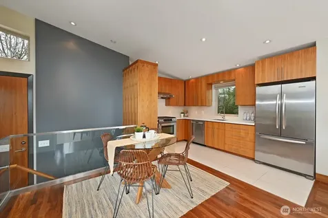 8218 2nd Avenue NE Seattle WA 98115