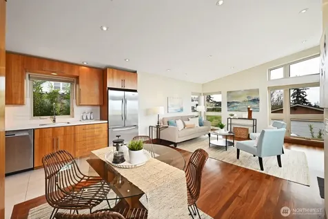 8218 2nd Avenue NE Seattle WA 98115