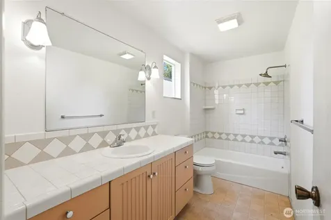 2995 Hunt Road Oak Harbor WA 98277