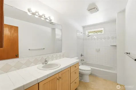 2995 Hunt Road Oak Harbor WA 98277