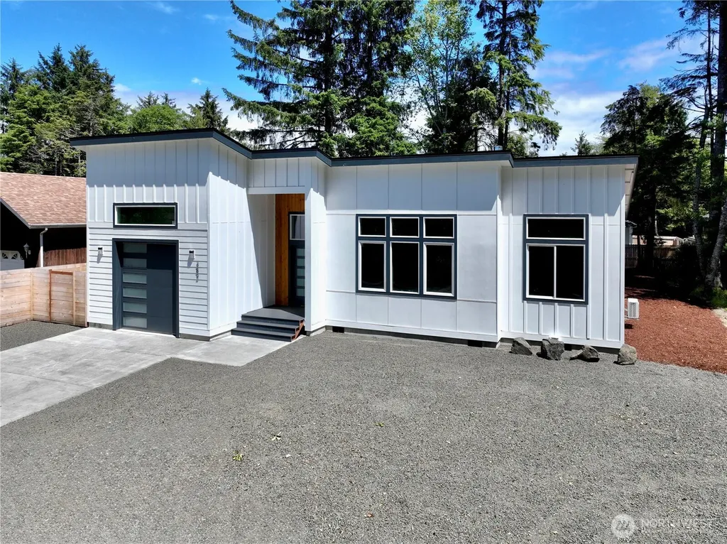 382 Lake View Loop NE Ocean Shores WA 98569