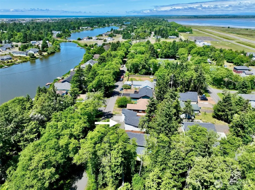 382 Lake View Loop NE Ocean Shores WA 98569