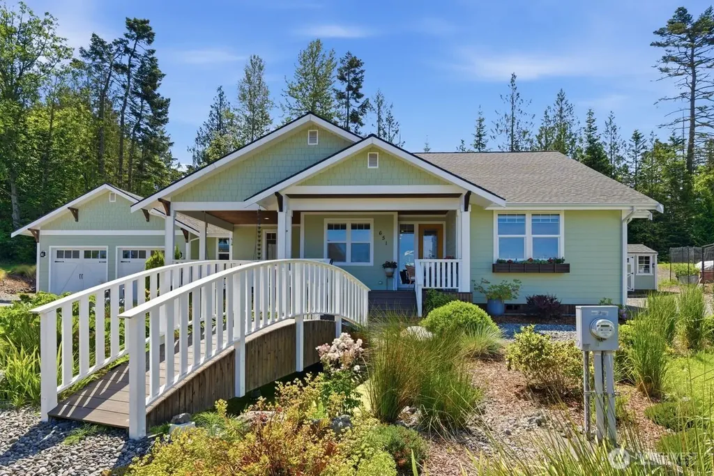 651 Happy View Lane Sequim WA 98382