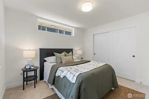 813 NW 63rd Street Seattle WA 98107