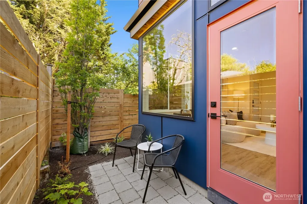 1138 NW 57th Street Seattle WA 98107