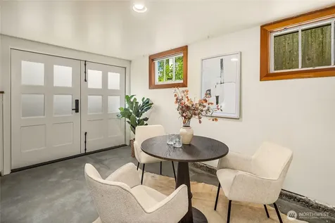 6054 29th Avenue NE Seattle WA 98115