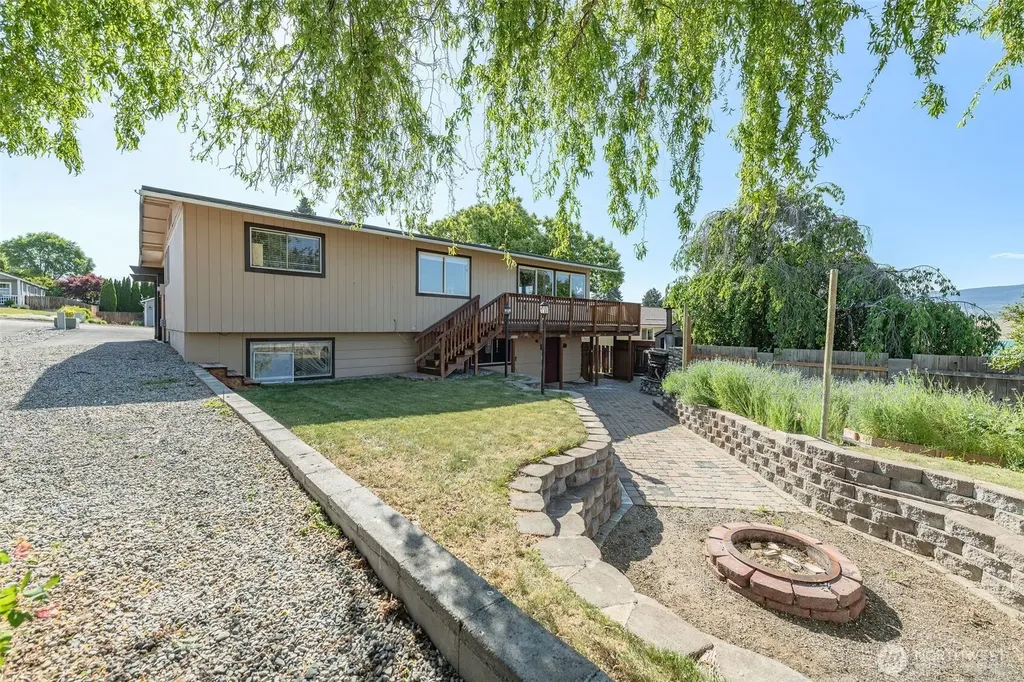 702 N Lyle Avenue East Wenatchee WA 98802