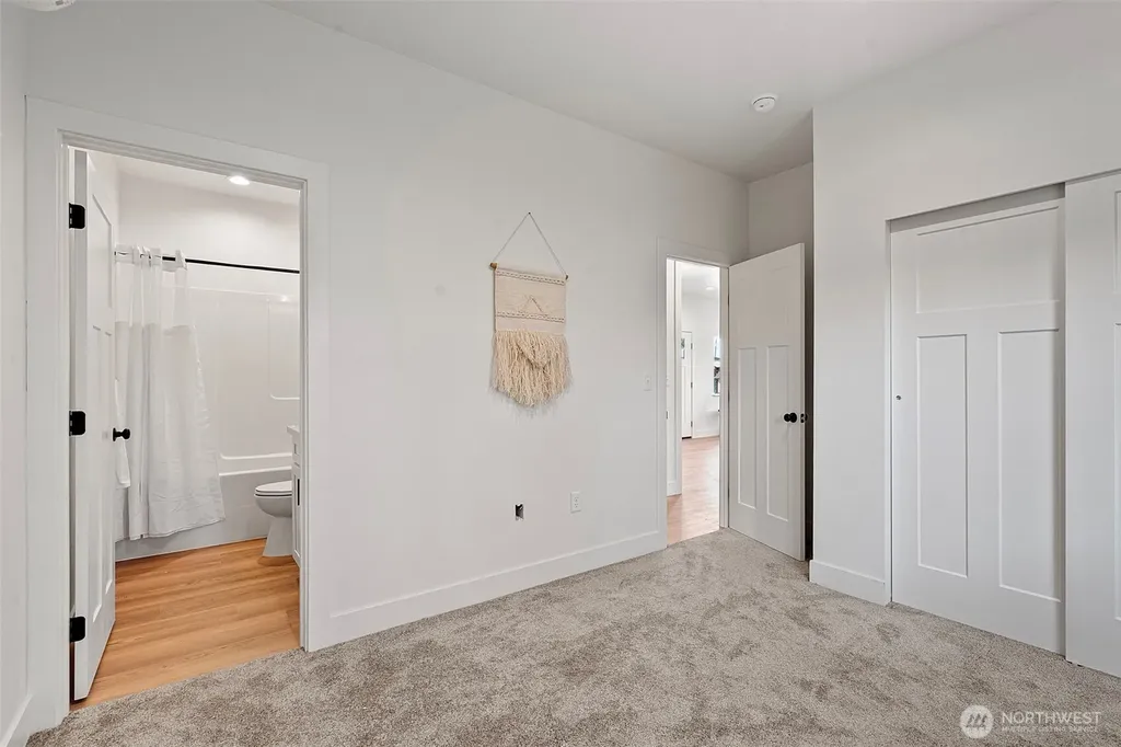 4924 Diamond Boulevard Lakewood WA 98499
