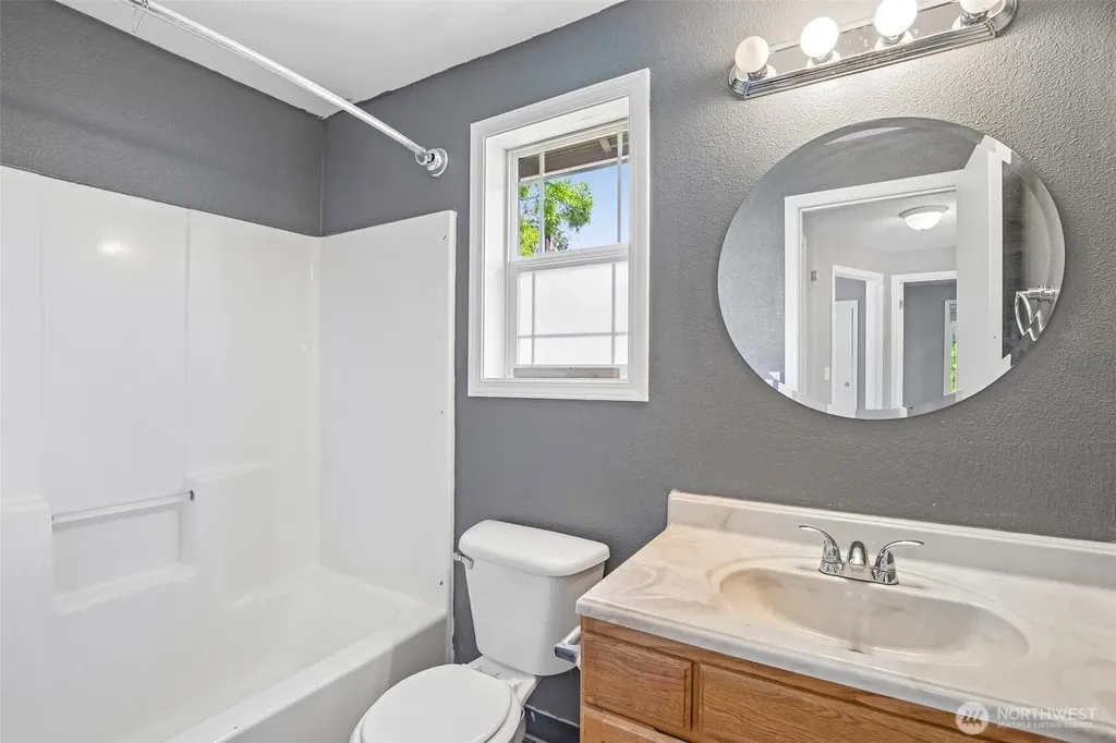 11816 NE 40th Place Vancouver WA 98686