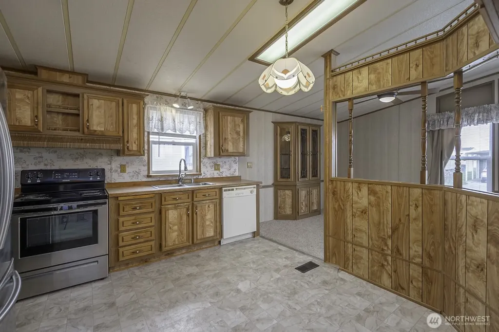 2240 W Broadway Avenue Moses Lake WA 98837